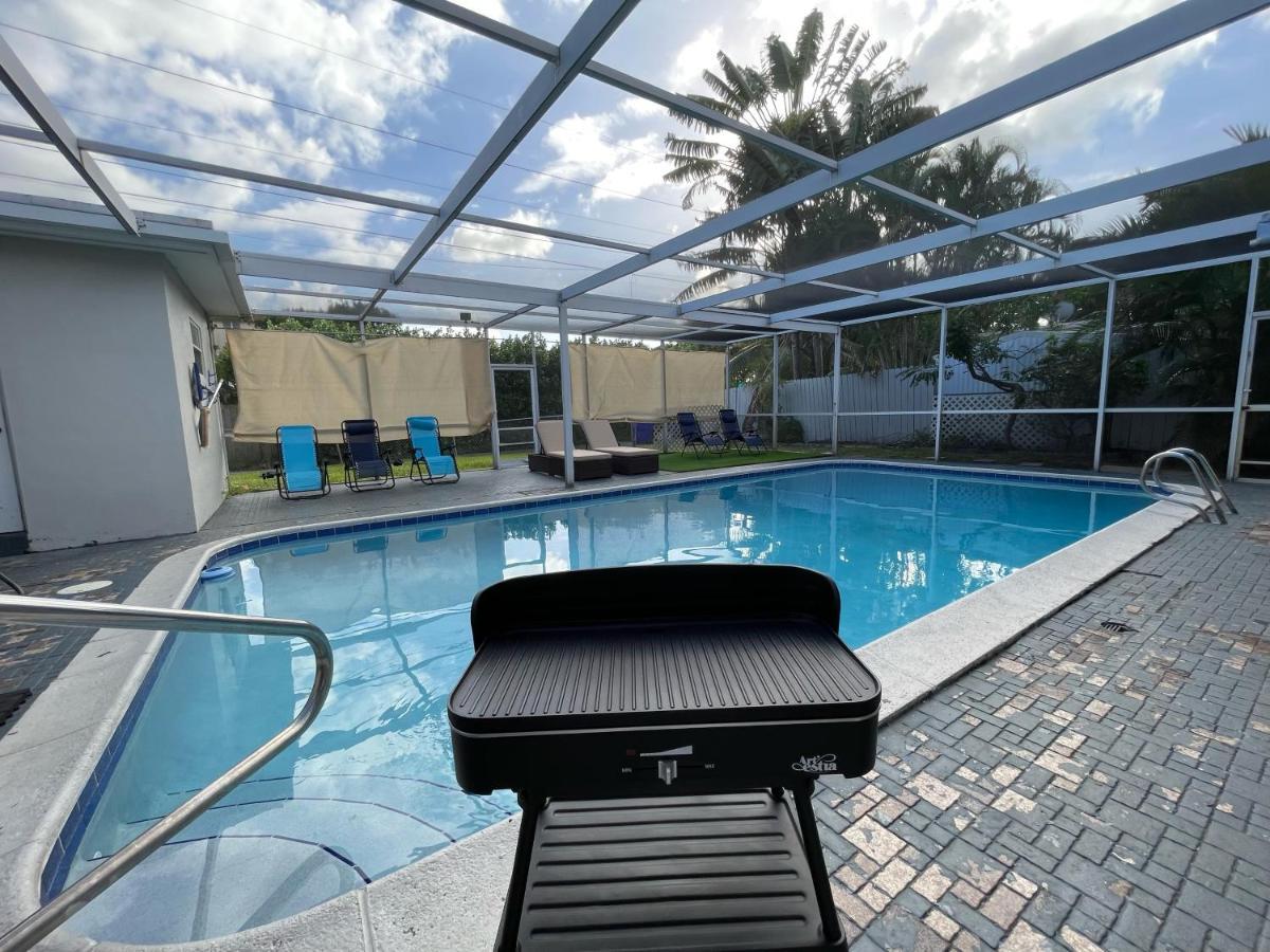 ハリウッド Pool Vacationヴィラ エクステリア 写真